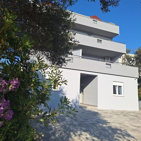 Apartments Miki 2 Novalja Kültér fotó