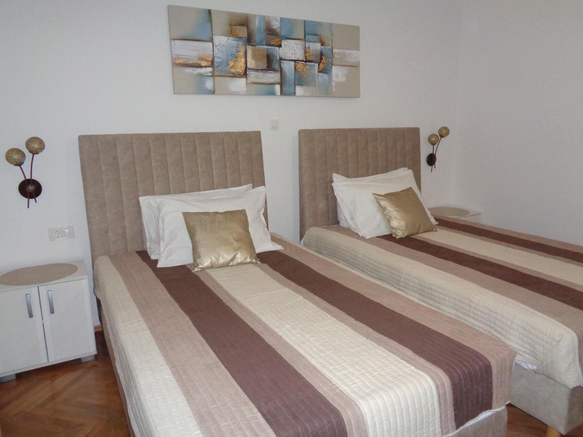 Apartments Miki 2 Novalja Kültér fotó
