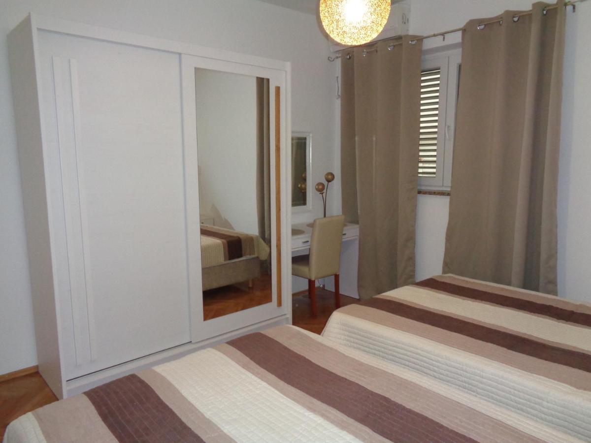 Apartments Miki 2 Novalja Kültér fotó